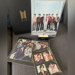 BTS merch box 8 full set
